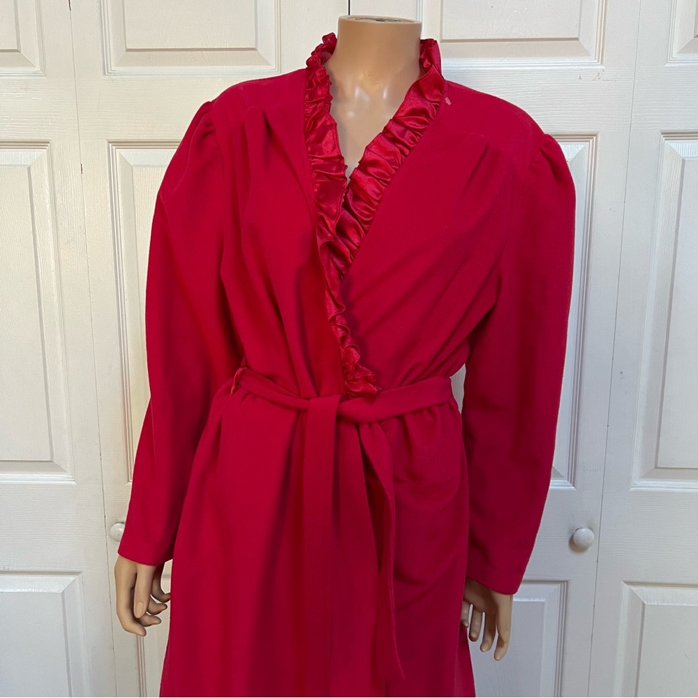 Carriage Court SEARS Red Ruffled Robe Polyester Women’s Size M-L - Picture 8 of 16
